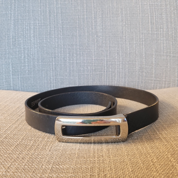 Esprit Black Belt with Silver Buckle - Picture 1 of 13